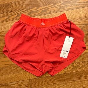 ALO Yoga Women's March Point Short